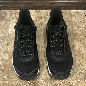 Under Armour (Steph Curry) men basketball shoes size 13 men/14.5 women